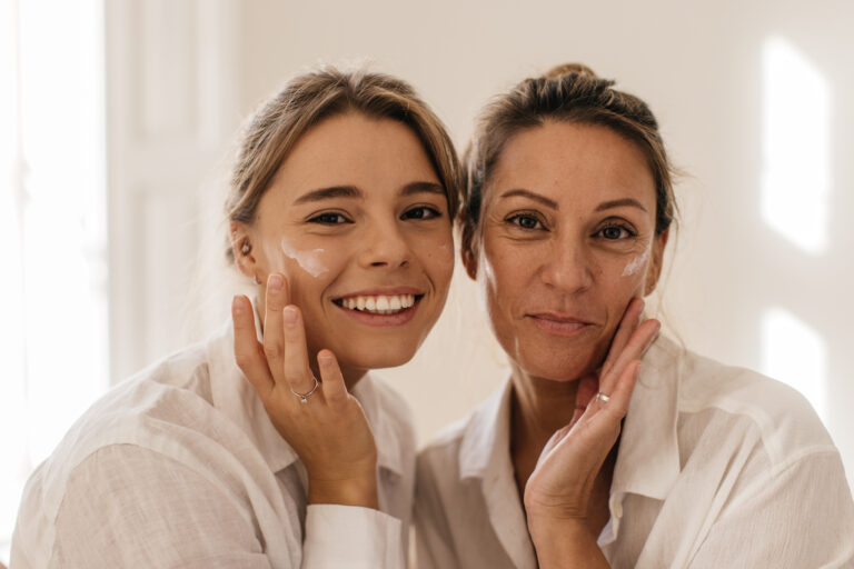 Anti-Age Skincare for Sensitive Skin: A Complete Guide 1 Anti-Age Skincare for Sensitive Skin